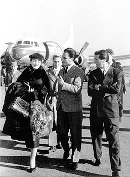 tr12.jpg (26388 bytes)