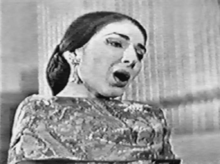 tr5_02_.jpg (35725 bytes)