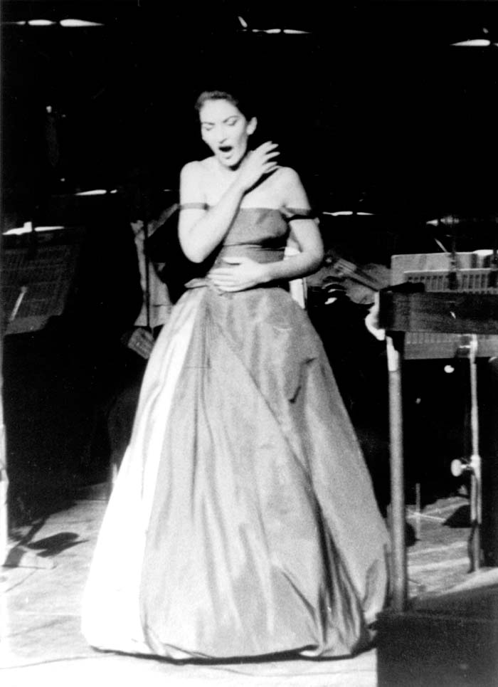 tr7_06_.jpg (54832 bytes)