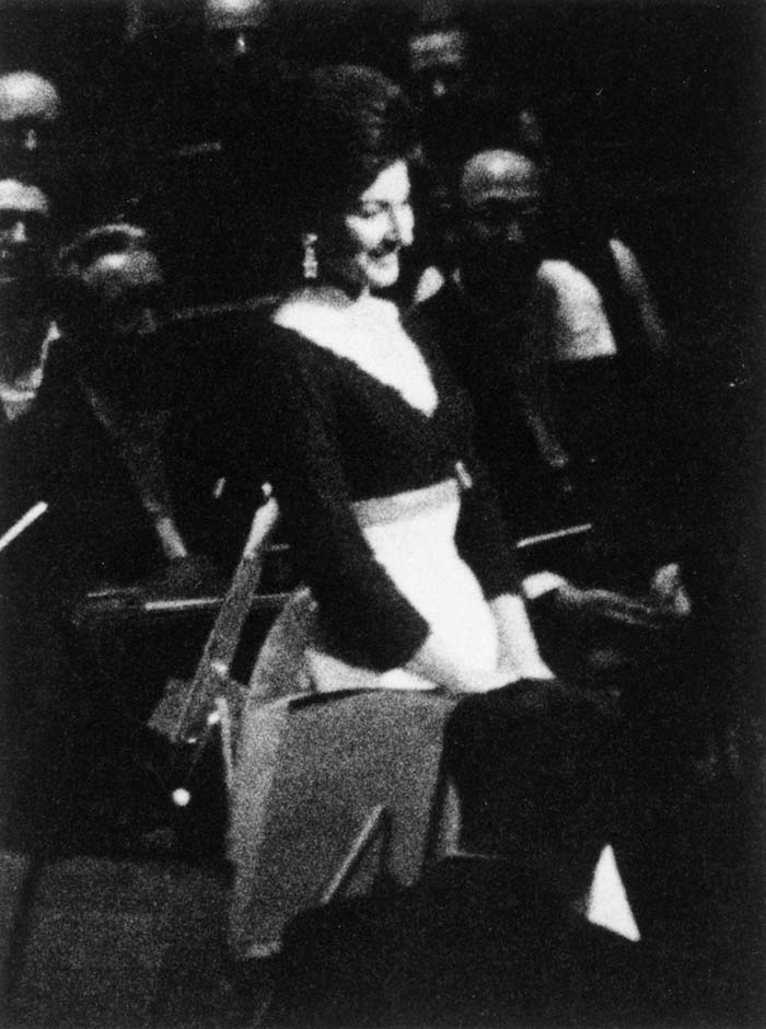 tr04_06_.jpg (77873 bytes)