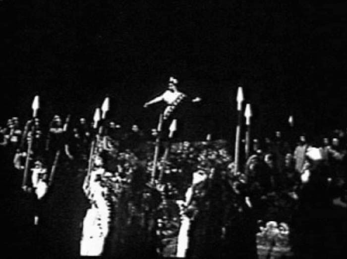 tr10_06_.jpg (31130 bytes)