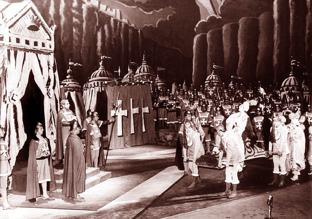 01_02_.jpg (170359 bytes)